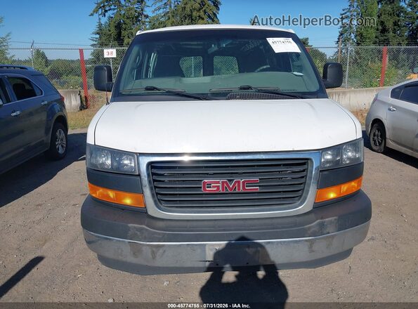1GTW7AFF5H1909042 2017 GMC SAVANA 2500 White Widok zestawu wskaźników