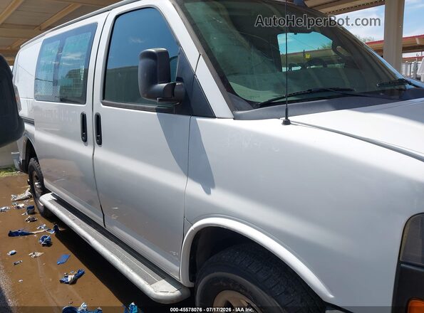 1GTW7AFG1L1236932 2020 GMC SAVANA CARGO White Rear interior view