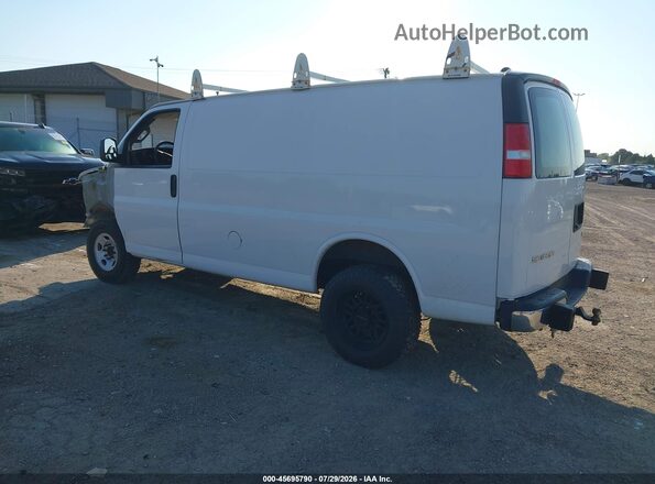 1GTW7AFG2J1905741 2018 GMC SAVANA 2500 White Trasero izquierdo