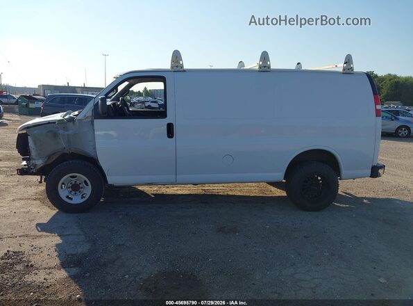 1GTW7AFG2J1905741 2018 GMC SAVANA 2500 White 