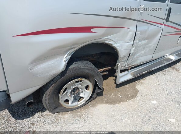 1GTW7AFG4G1204417 2016 GMC SAVANA 2500 Silver Front view