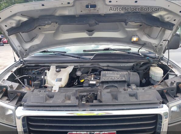 1GTW7AFG4G1204417 2016 GMC SAVANA 2500 Silver Rear view