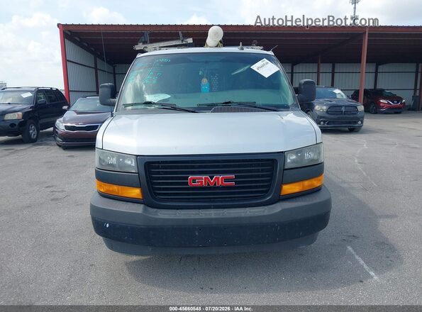1GTW7AFG4J1189473 2018 GMC SAVANA 2500 Серебряный Вид щитка приборов
