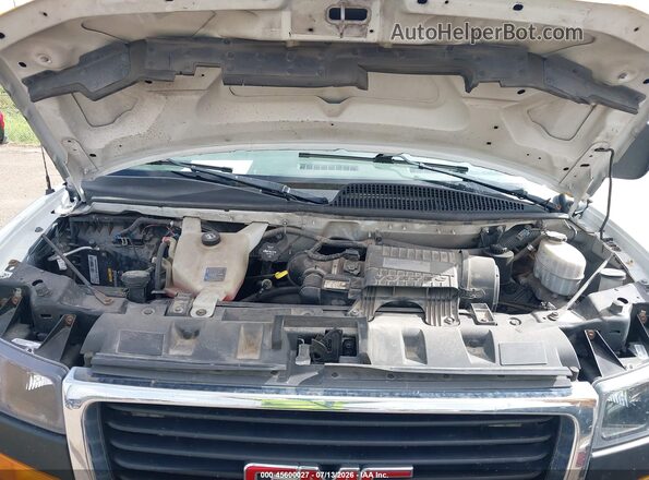 1GTW7AFG7K1302463 2019 GMC SAVANA 2500 Белый Вид сзади
