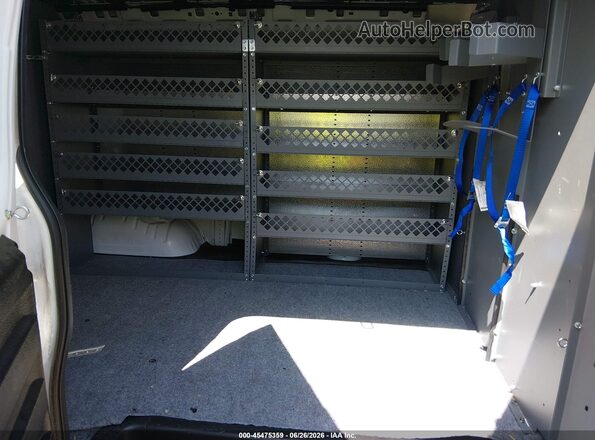 1GTW7AFP3R1165628 2024 GMC SAVANA CARGO White VIN კოდის სტიკერის ხედი