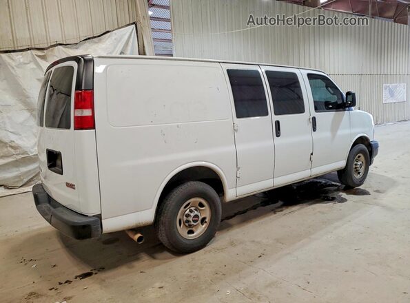 1GTW7AFP7J1332335 2018 GMC SAVANA White Tył prawy