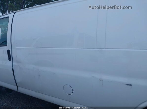 1GTW7BFP1P1115099 2023 GMC SAVANA CARGO White Widok wnętrza 360 stopni