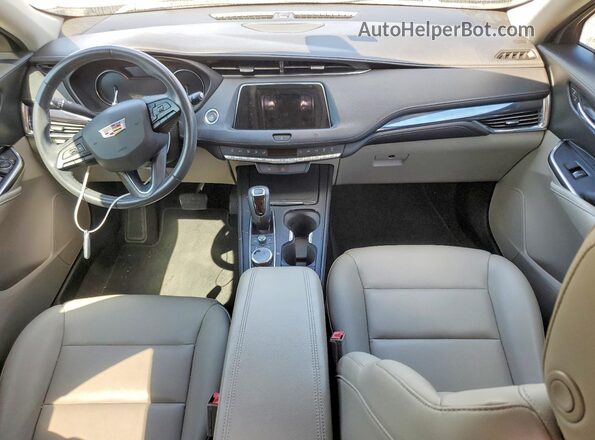 1GYAZAR40KF205382 2019 CADILLAC XT4 Красный Вид панели приборов