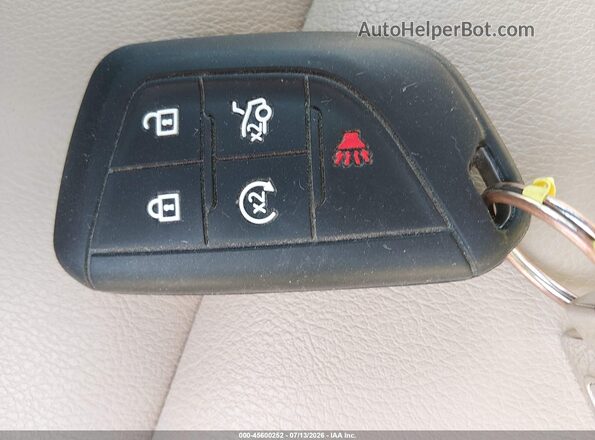 1GYAZAR40RF219051 2024 CADILLAC XT4 Silver Vista del salpicadero