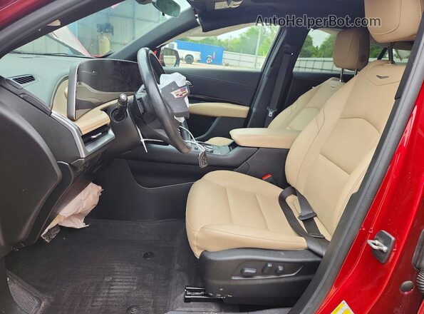1GYAZAR47RF100042 2024 CADILLAC XT4 Красный Вид салона спереди