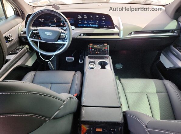 1GYC3NML9TZ700809 2026 CADILLAC VISTIQ Черный Вид панели приборов