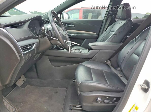 1GYFZCR41MF041418 2021 CADILLAC XT4 White წინა სალონის ხედი