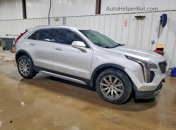 1GYFZCR44LF071561 2020 CADILLAC XT4 Серебряный Передняя правая четверть