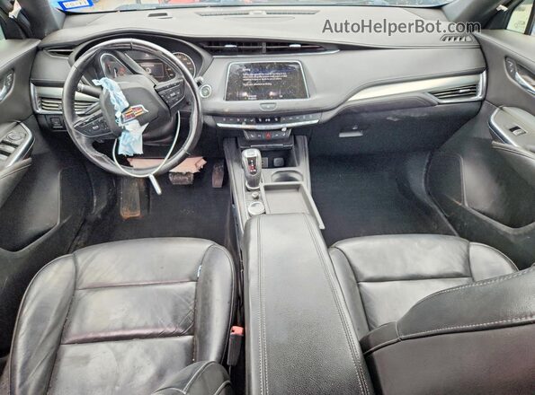 1GYFZCR47KF158692 2019 CADILLAC XT4 Blue Widok deski rozdzielczej