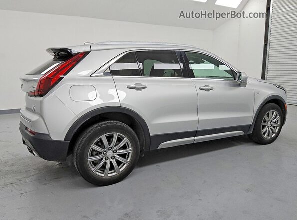 1GYFZDR41LF123623 2020 CADILLAC XT4 Серебряный Задняя правая четверть