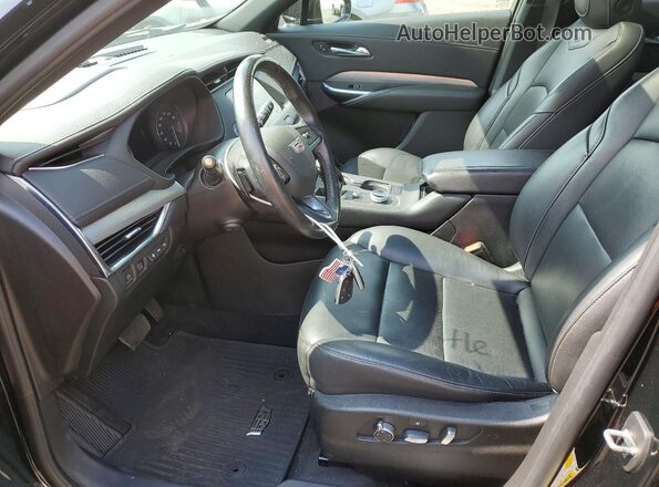 1GYFZDR43MF070456 2021 CADILLAC XT4 Black Սալոնի դիմացի տեսք