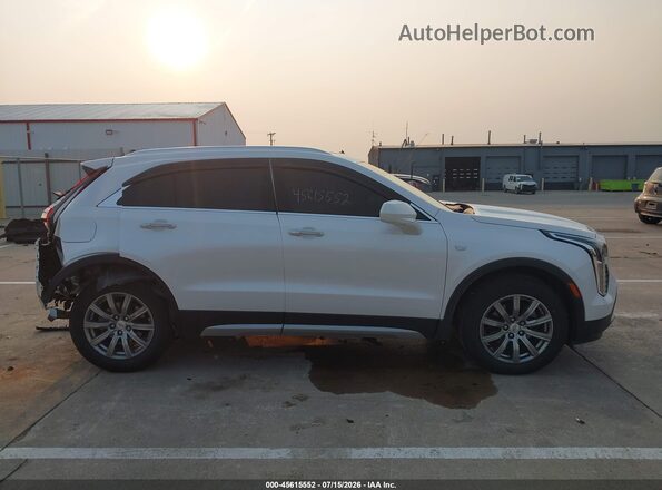 1GYFZDR45KF218930 2019 CADILLAC XT4 White Widok wnętrza z tyłu