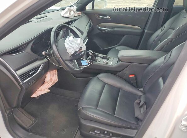 1GYFZDR45LF051521 2020 CADILLAC XT4 White Widok wnętrza z przodu