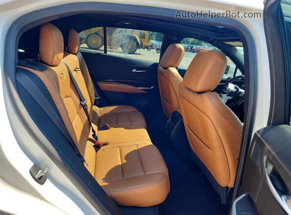 1GYFZDR45LF052944 2020 CADILLAC XT4 Белый Вид задней части салона