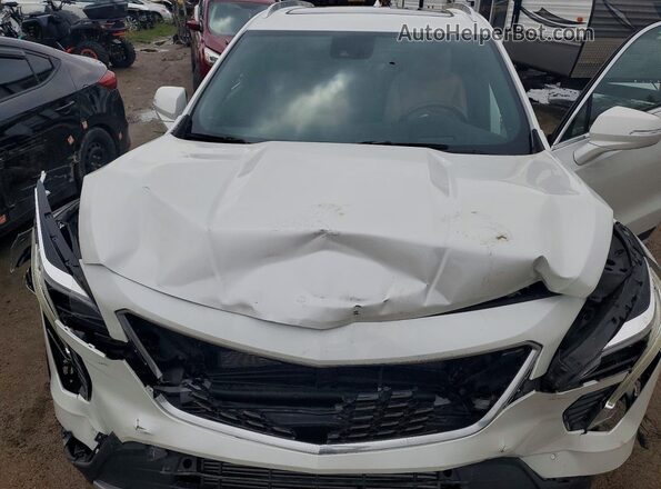 1GYFZDR47PF185386 2023 CADILLAC XT4 White Вид підкапотного простору