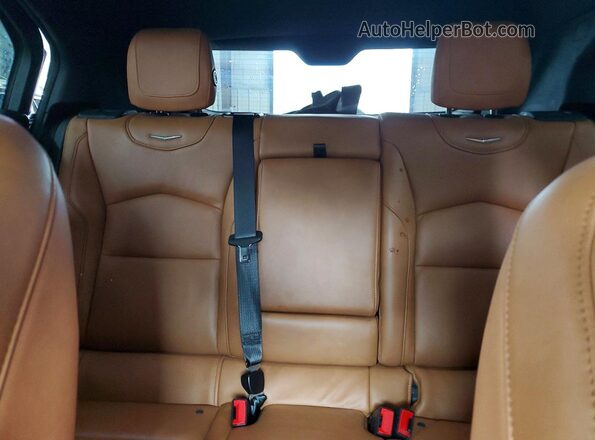1GYFZDR4XKF218681 2019 CADILLAC XT4 Blue Rear seats view