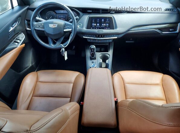 1GYFZDR4XLF074633 2020 CADILLAC XT4 Gray Вид панелі приладів