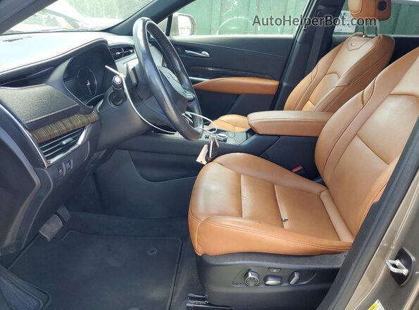 1GYFZDR4XLF074633 2020 CADILLAC XT4 Gray Вид салону спереду