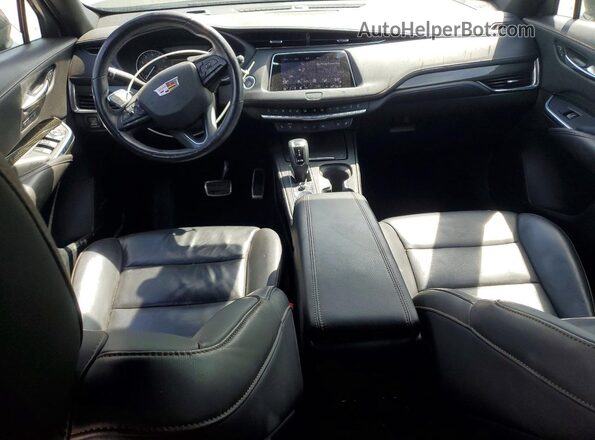 1GYFZER47KF101372 2019 CADILLAC XT4 Синий Вид панели приборов