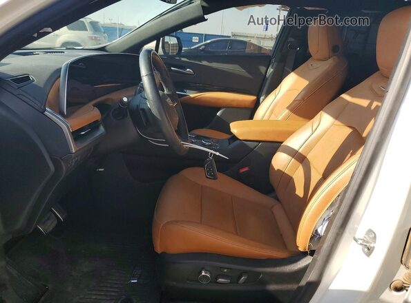 1GYFZFR40RF159100 2024 CADILLAC XT4 White Vista interior delantera