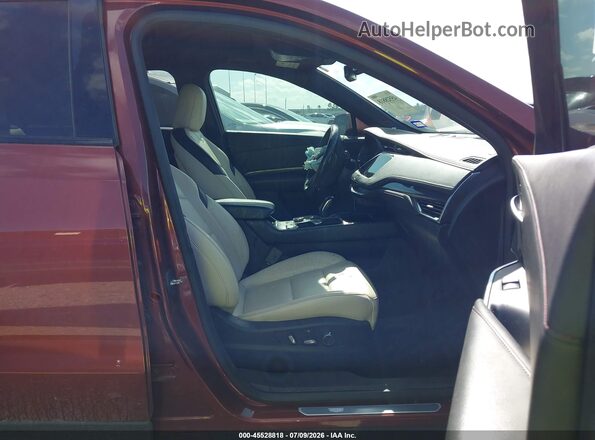 1GYFZFR41KF108355 2019 CADILLAC XT4 Silver წინა სალონის ხედი