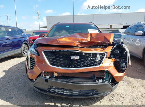 1GYFZFR41KF108355 2019 CADILLAC XT4 Silver ხელსაწყოთა პანელის ხედი