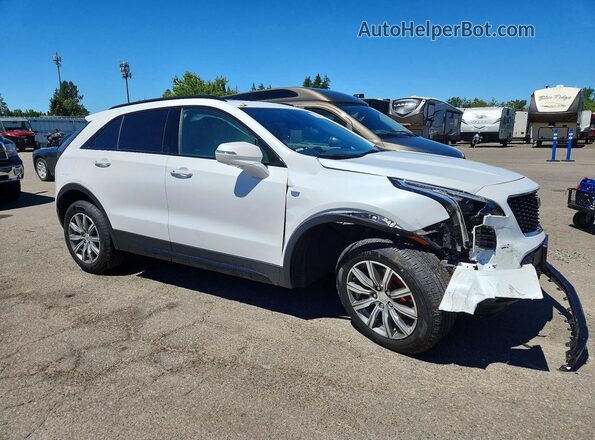1GYFZFR44MF001058 2021 CADILLAC XT4 White Delantero derecho