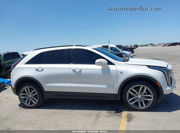 1GYFZFR48LF152001 2020 CADILLAC XT4 White Widok wnętrza z tyłu