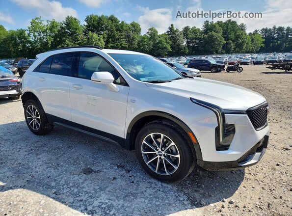 1GYFZFR48RF244671 2024 CADILLAC XT4 White Delantero derecho
