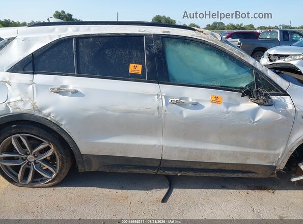 1GYFZFR49KF229232 2019 CADILLAC XT4 White Vista interior trasera