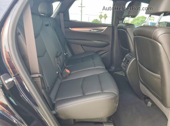 1GYKNAR48MZ125555 2021 CADILLAC XT5 Черный Вид задней части салона