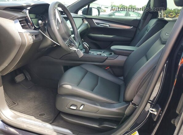 1GYKNAR48MZ125555 2021 CADILLAC XT5 Черный Вид салона спереди