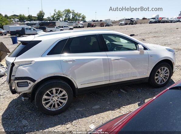 1GYKNARS2HZ114815 2017 CADILLAC XT5 White სალონის 360-გრადუსიანი ხედი