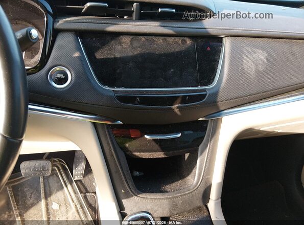 1GYKNARS8HZ236207 2017 CADILLAC XT5 White 