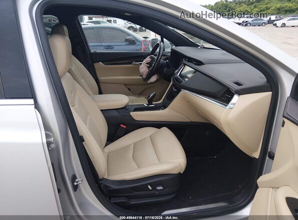 1GYKNARS9KZ213378 2019 CADILLAC XT5 Silver Front interior view