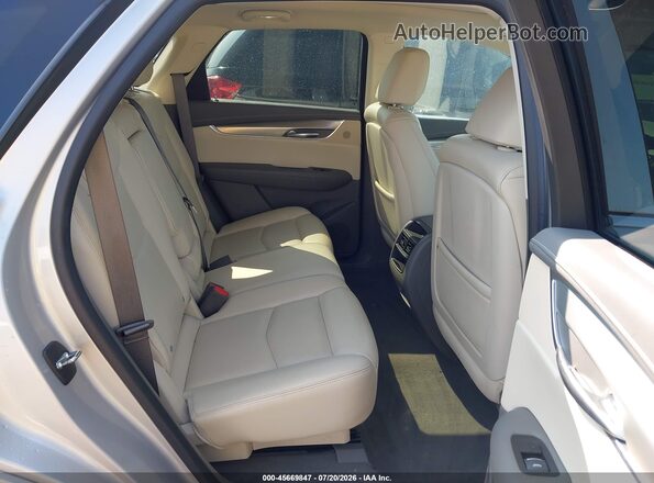 1GYKNBRS0HZ296357 2017 CADILLAC XT5 Silver VIN sticker view