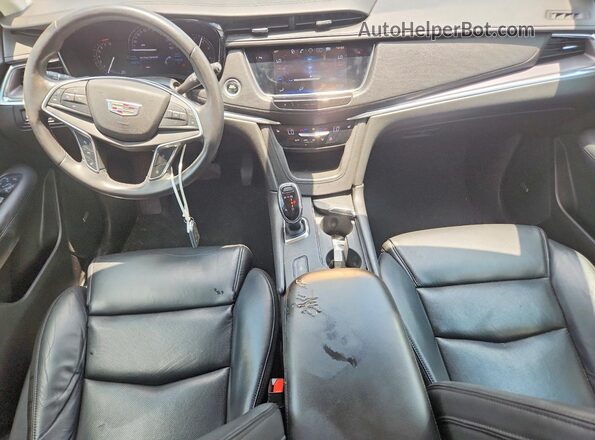 1GYKNBRS3HZ109869 2017 CADILLAC XT5 Белый Вид панели приборов