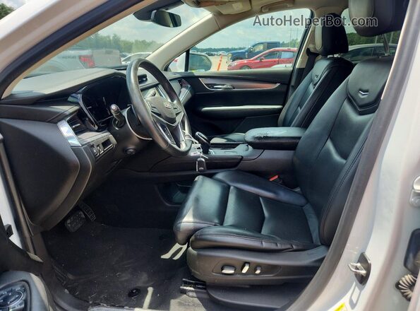 1GYKNBRS3HZ109869 2017 CADILLAC XT5 Белый Вид салона спереди