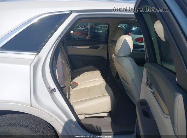 1GYKNBRS4HZ261546 2017 CADILLAC XT5 White VIN sticker view