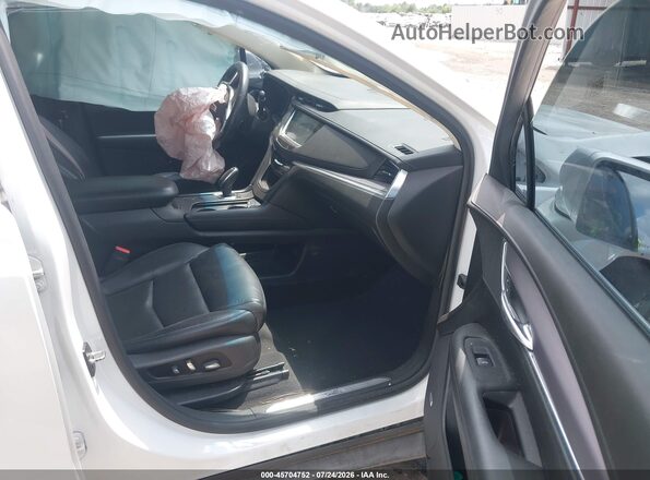 1GYKNBRS8HZ201432 2017 CADILLAC XT5 White Front interior view