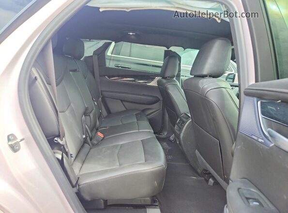 1GYKNCR44SZ116604 2025 CADILLAC XT5 Pink Вид панелі приладів