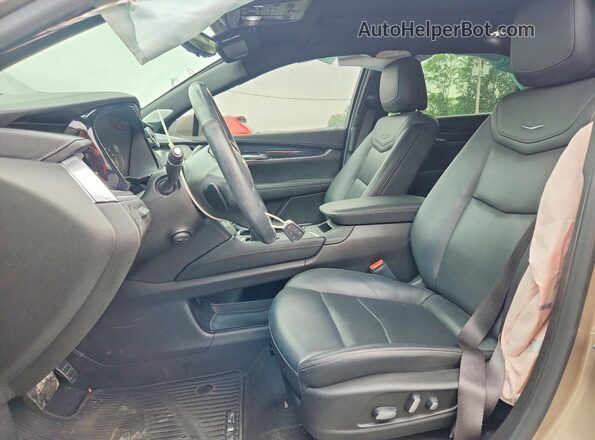 1GYKNCR45PZ140465 2023 CADILLAC XT5 Tan Вид салону спереду