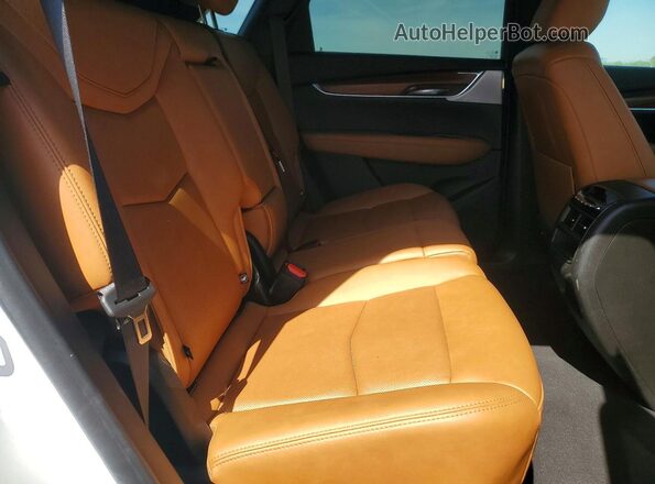 1GYKNCRS3MZ189710 2021 CADILLAC XT5 White Vista de los asientos traseros