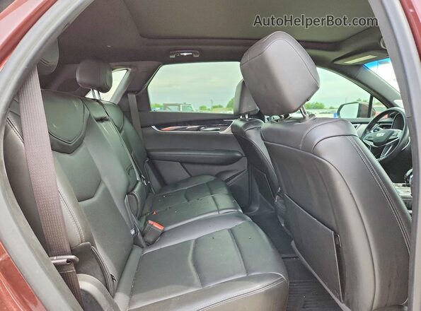 1GYKNCRS6PZ108641 2023 CADILLAC XT5 Burgundy Սալոնի հետևի տեսք