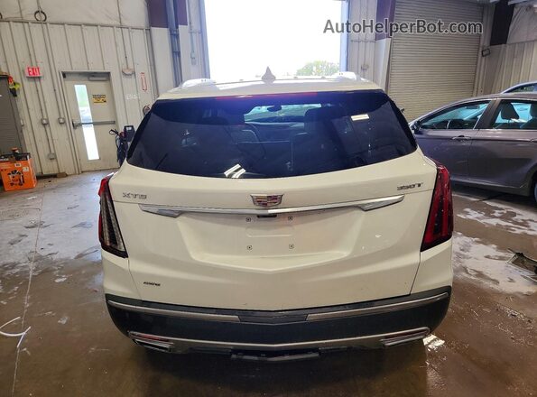 1GYKNDR44SZ102174 2025 CADILLAC XT5 White Հետևի տեսք